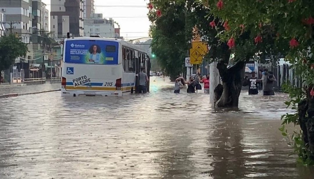 Galeria De Fotos As Imagens De Porto Alegre Alagada Pelo Temporal