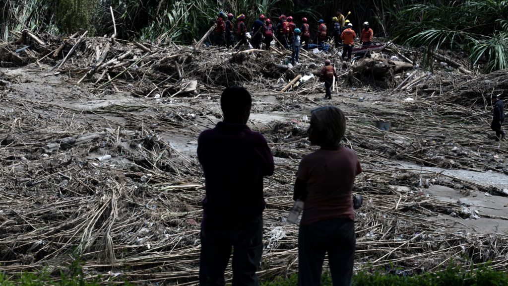 Governo Da Venezuela Calcula Uma Centena De Mortos Pela Chuva