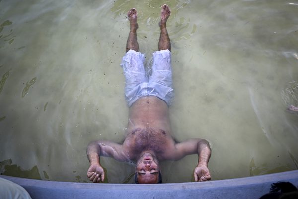 Calor de 45ºC e umidade de 1 sob vento Zonda na Argentina