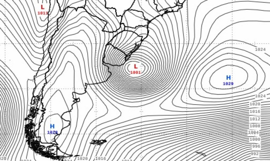 Alerta de tempo severo e ciclone extratropical com vento forte forte