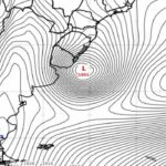 Alerta de tempo severo e ciclone extratropical com vento forte forte