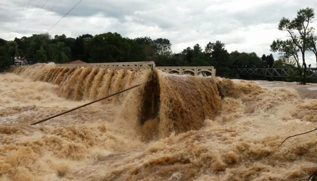 Emergência e calamidade pela chuva em Santa Catarina e o Paraná