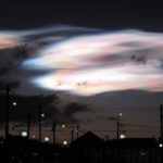 Frio estratosférico recorde traz nuvens nacaradas na Argentina