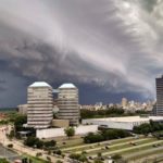 Temporais com incríveis frentes de rajada deixam 1 milhão sem luz