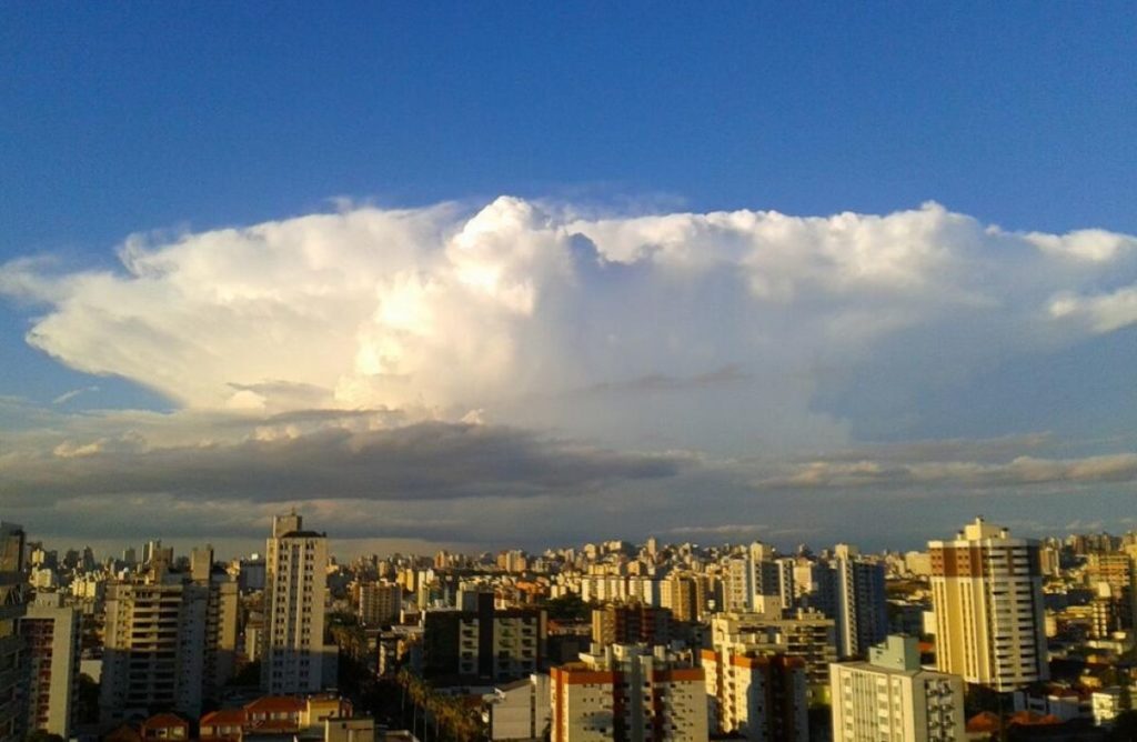 Temporais fazem estragos nos vales e devem se repetir no Estado