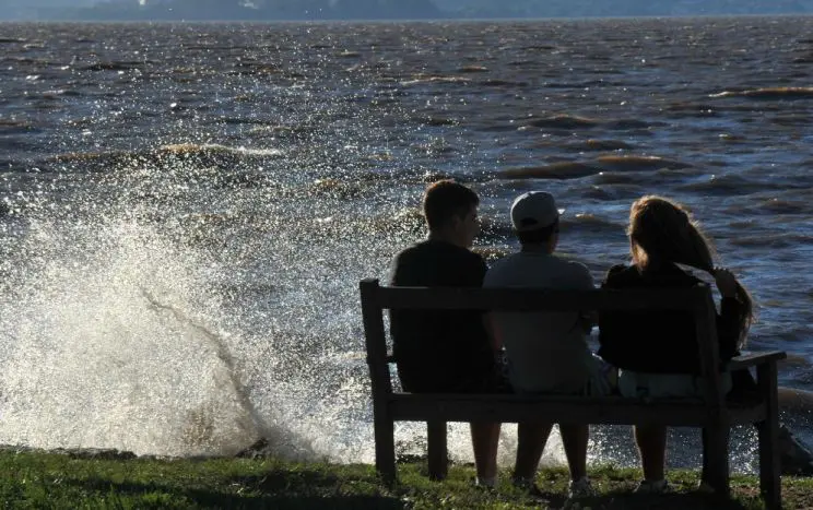 Feriadão começa com sol, terá chuva e temporais e após volta do sol