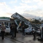 Dilúvio inunda Capital, vento arrasa Ibarama e vem mais temporal
