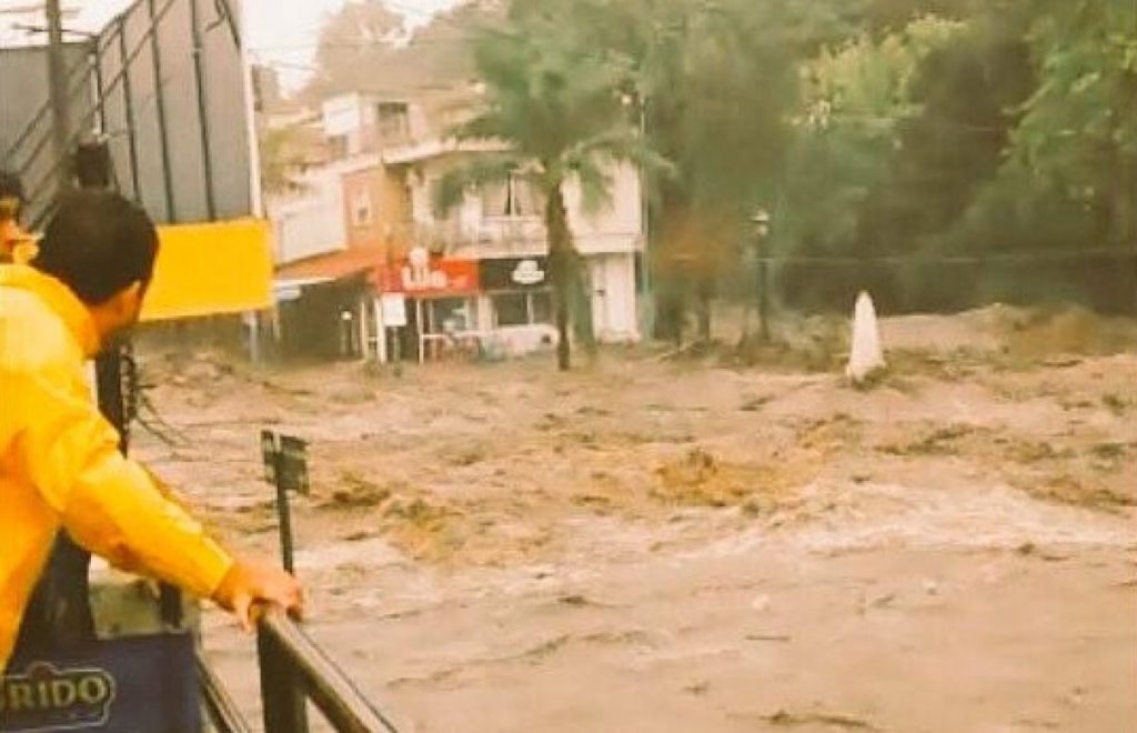 Chuva superior a 300 mm provoca mortes e destruição na Argentina