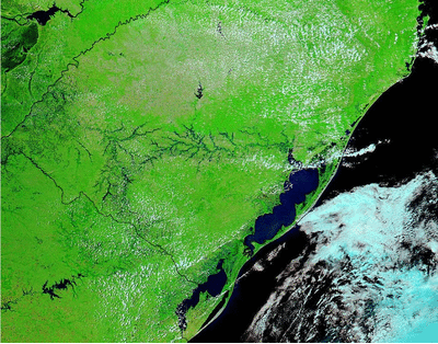 Imagens de satélite mostram o Estado antes e após chuvarada