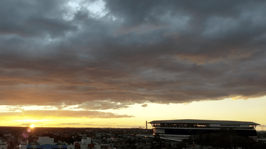 Dia frio terá amanhecer congelante e com muita geada