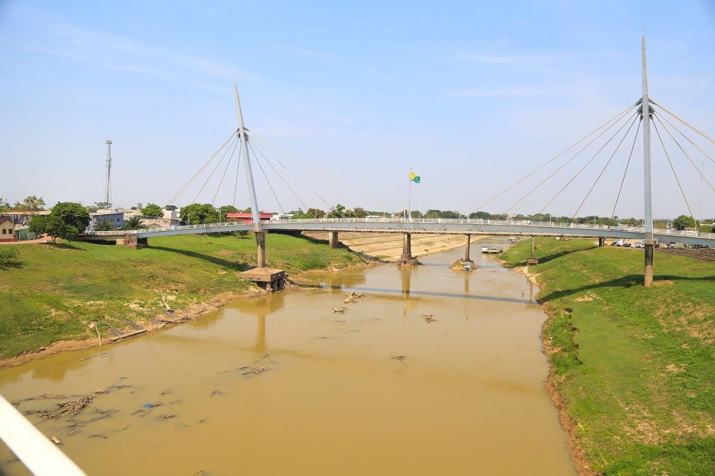 Capital do Acre enfrenta seca, queimadas e muita fumaça