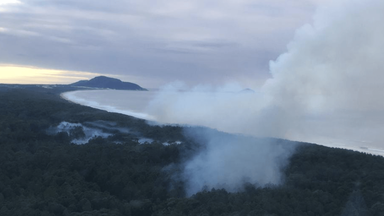 Região de Florianópolis sofre com incêndios em meio à estiagem
