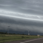 Ciclogênese e frente fria trouxeram muita chuva e até tornado