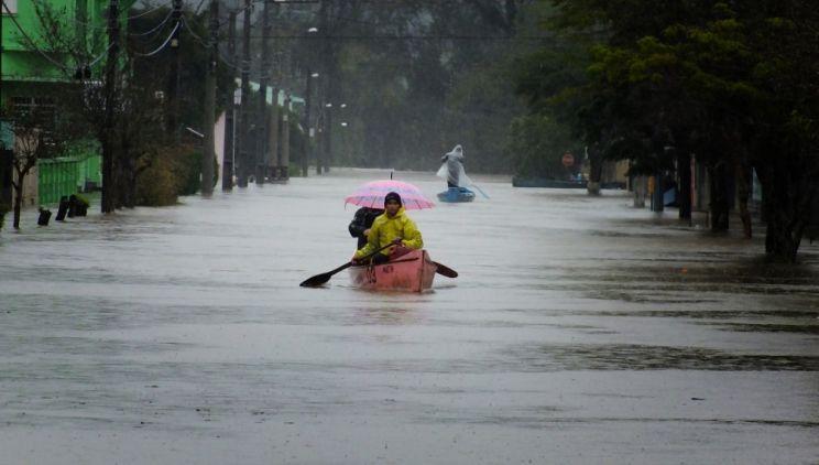 Sinos tem a maior enchente desde 1965 e situação é de emergência