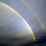 Espetacular amanhecer com arco-íris duplo em Soledade
