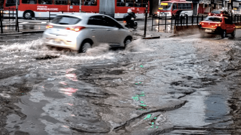 Porto Alegre: mais da metade da média de chuva do mês em só 12h