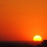 Ar quente ganha força e calor supera 30°C nos vales nesta quarta