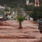 Chuva de até quase 300 mm em 24h inunda o Sul de Santa Catarina