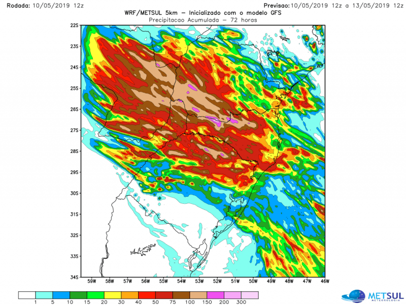 Risco de chuva volumosa segue neste sábado no Sul do Brasil