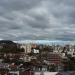 Frente fria traz instabilidade e queda de temperatura hoje