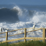 Forte ressaca do mar na costa do Sul