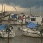 Velejador registra tromba d’água (tornado) na Lagoa dos Patos