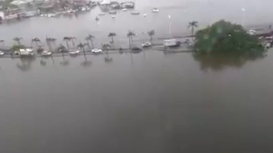 Chuva extrema castiga Florianópolis