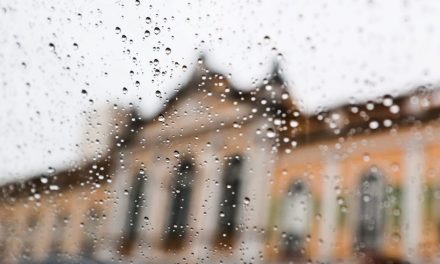 Porto Alegre: mais chuva em horas que em julho inteiro