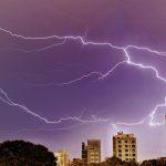 Calor extremo será seguido por tempestades e chuva excessiva