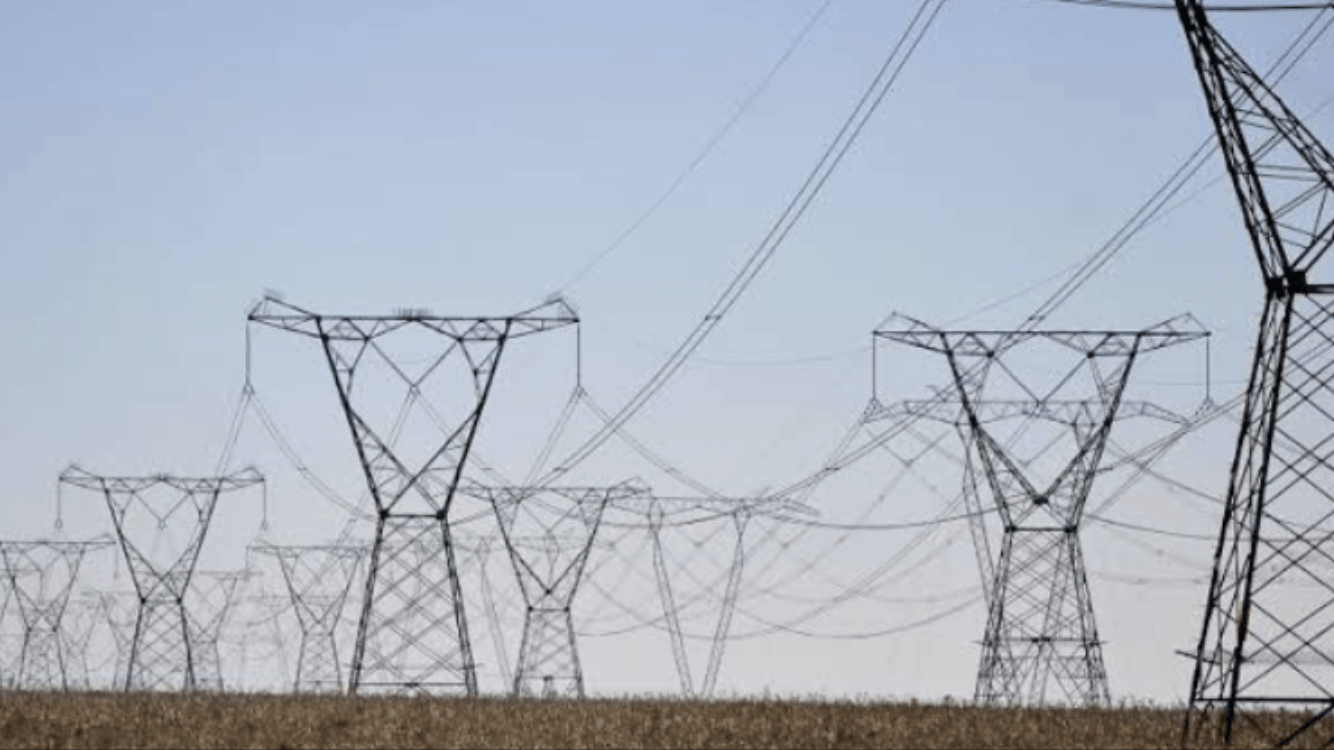 Chuva terá impacto significativo no sistema elétrico neste mês