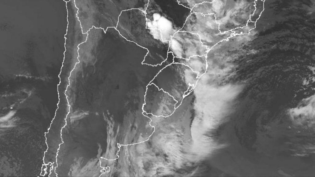 Frente fria no Sul do Brasil e queda de temperatura