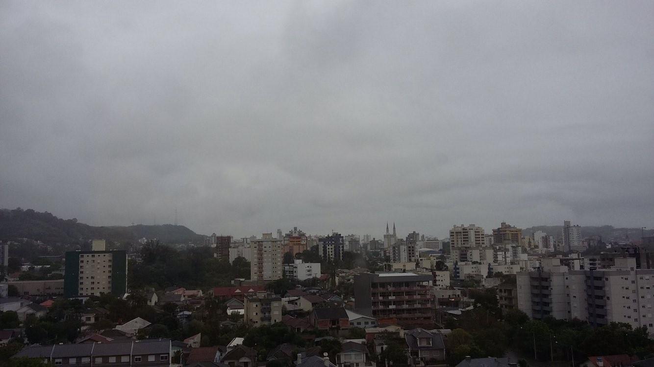 Domingo ainda é de instabilidade