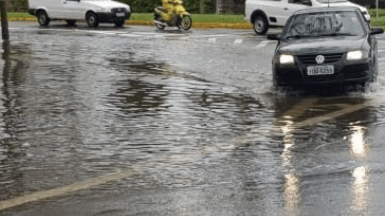 Sábado de instabilidade terá chuva forte e temporais isolados