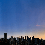 Domingo tem sol e calor à tarde