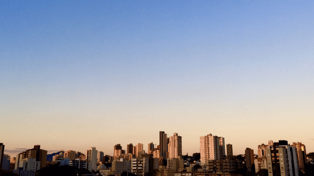 Confira a previsão do tempo para a segunda-feira no Estado
