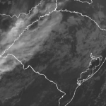 Oeste gaúcho tem chuva em segunda-feira de muito calor no Estado
