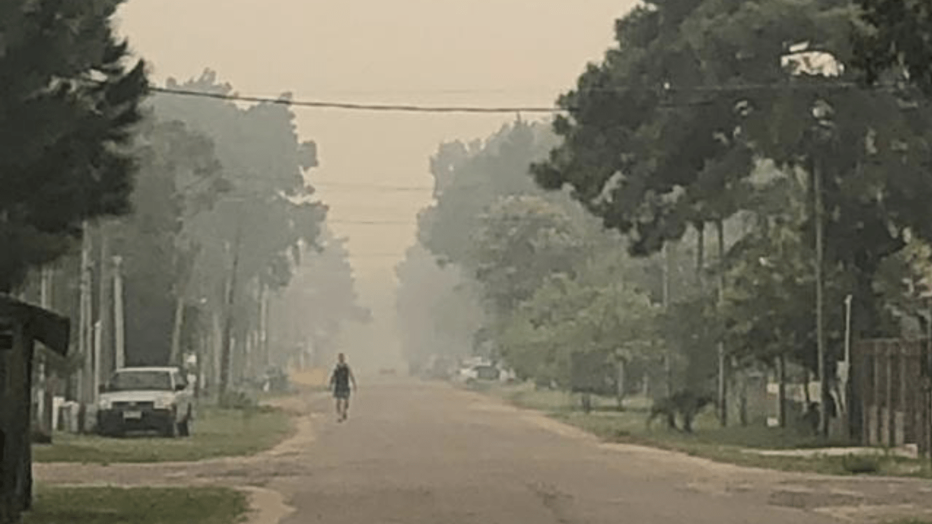 Incêndio no Uruguai cobre de fumaça cidades do Sul gaúcho