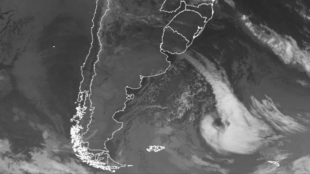Forte massa de ar frio para o verão trará noites frias e chance de geada