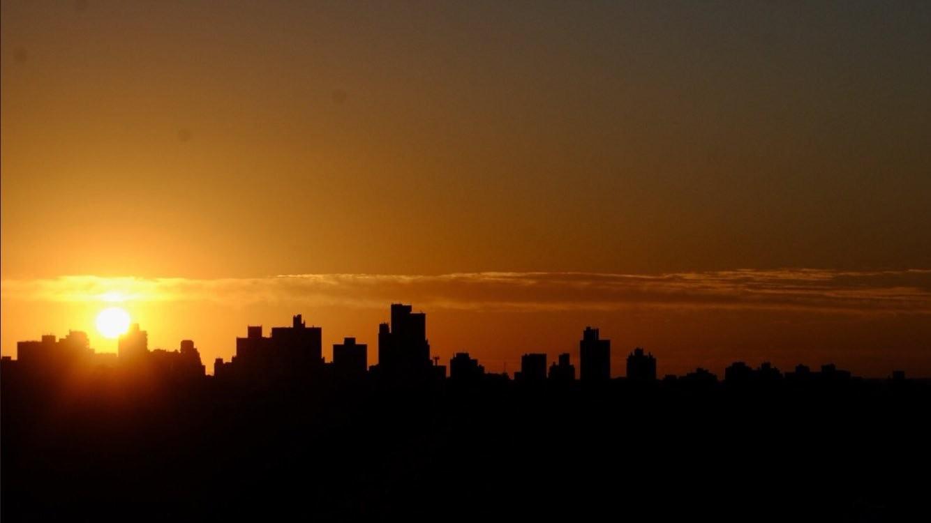 Ar muito quente cobre a parte central da América do Sul