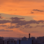 Sol e calor marcam a segunda-feira