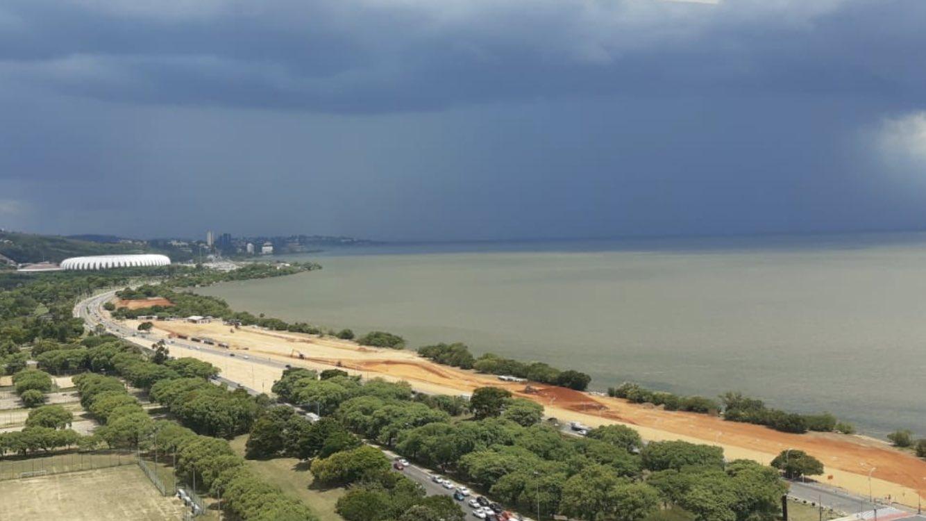 Porto Alegre, Guaíba e Torres tiverem temporais na segunda