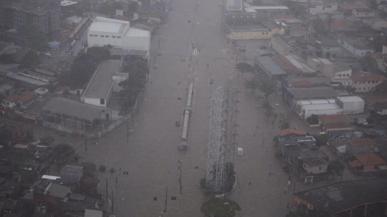 Excesso de chuva no Centro do Brasil e risco de estiagem no Sul