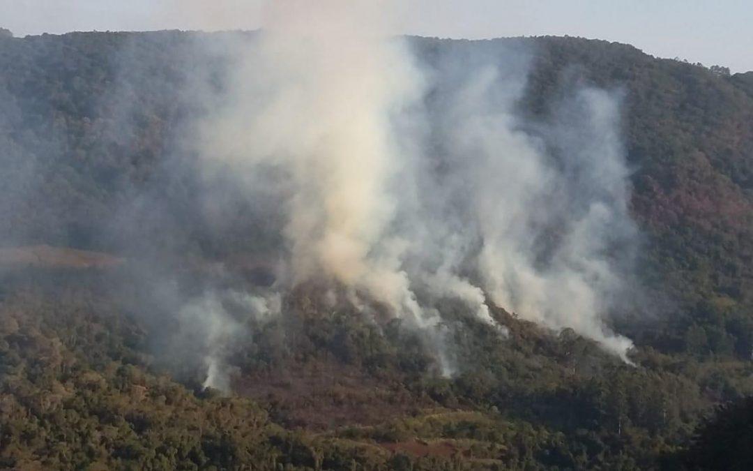 Bombeiros mobilizados por queimadas no Centro gaúcho