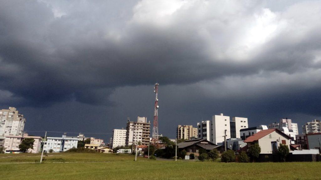 Vem chuva volumosa nos próximos dias?