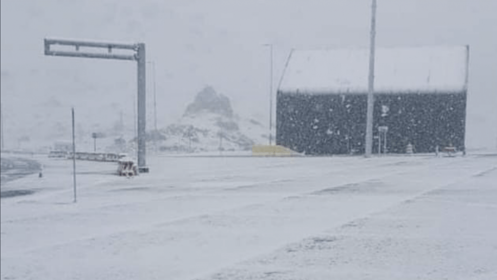 Ar frio que ruma pro Sul do Brasil traz nevada na Argentina