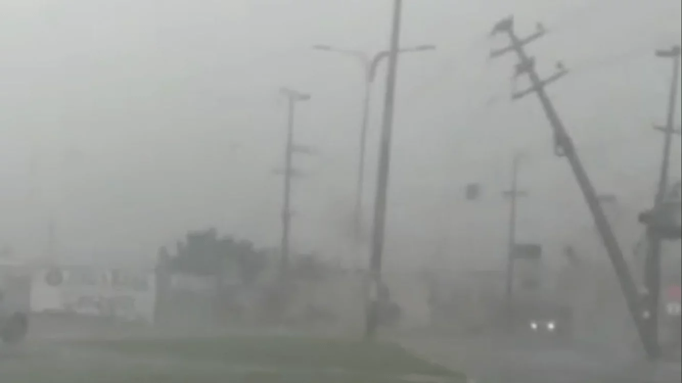 Tornado atinge bairros da capital do Maranhão