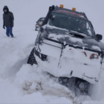 Resgates dramáticos por terra e ar em meio à neve na Patagônia