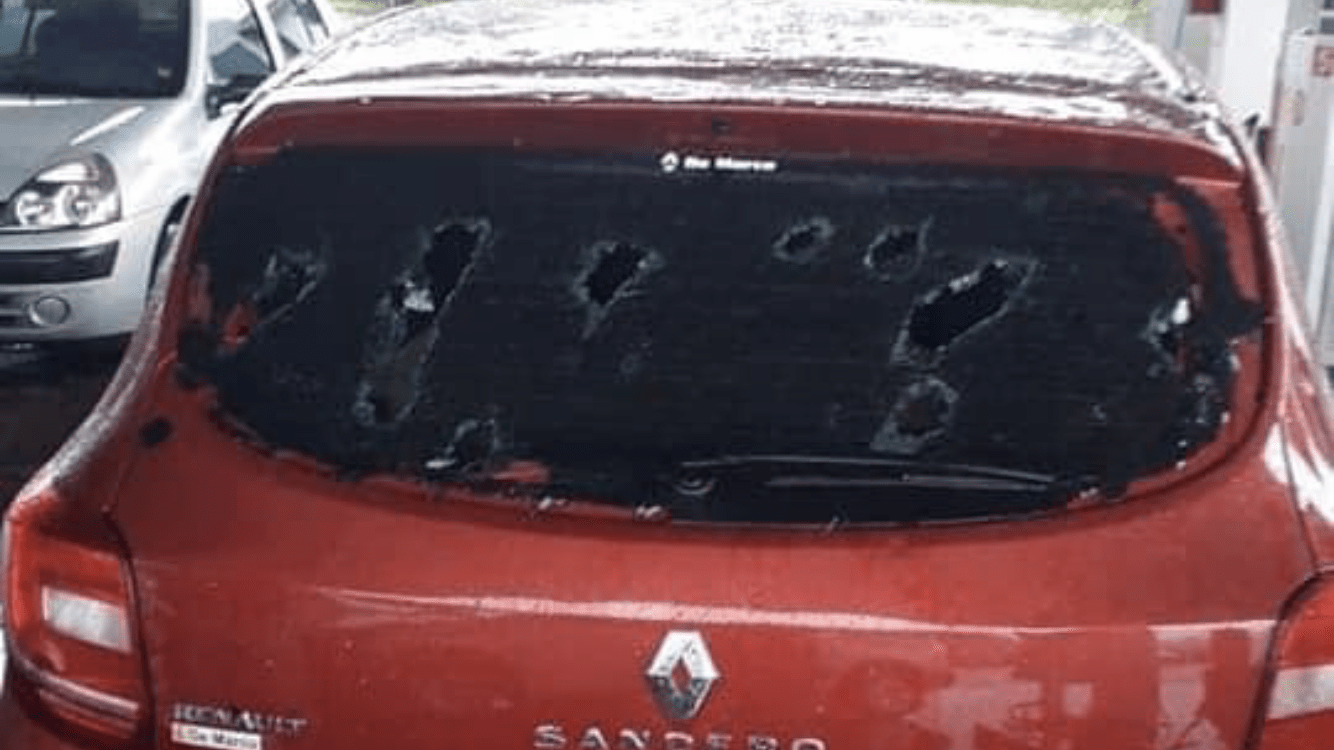 Granizo destrutivo destroça vidros de automóveis em SC