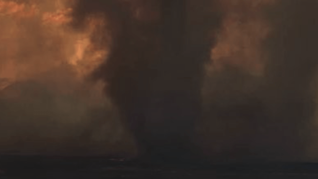 Primeiro alerta de tornado de fogo da história nos EUA