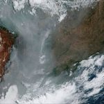 Corredor de fumaça da Amazônia e Pantanal está muito denso hoje